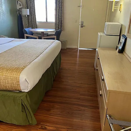 Travelodge By Wyndham Holbrook-2